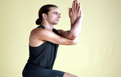 سه حرکت مفید یوگا برای خلاص شدن از سلولیت