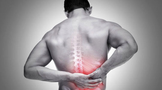 چرا عضلات پشت و کمر دچار گرفتگی می شوند؟